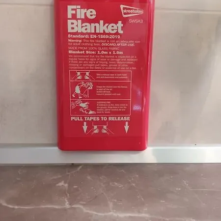 Salina Wharf, Block E, N.27 By Crysalex Apartmán *