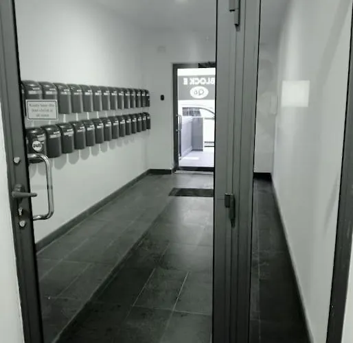 Salina Wharf, Block E, N.27 By Crysalex *