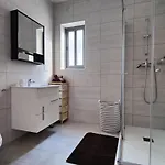 דירה Salina Wharf, Block E, N.27 By Crysalex
