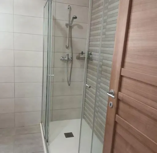 Salina Wharf, Block E, N.27 By Crysalex Сент-Полс-Бей